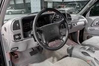  1996-GMC-Yukon-Black-521711-46.jpg